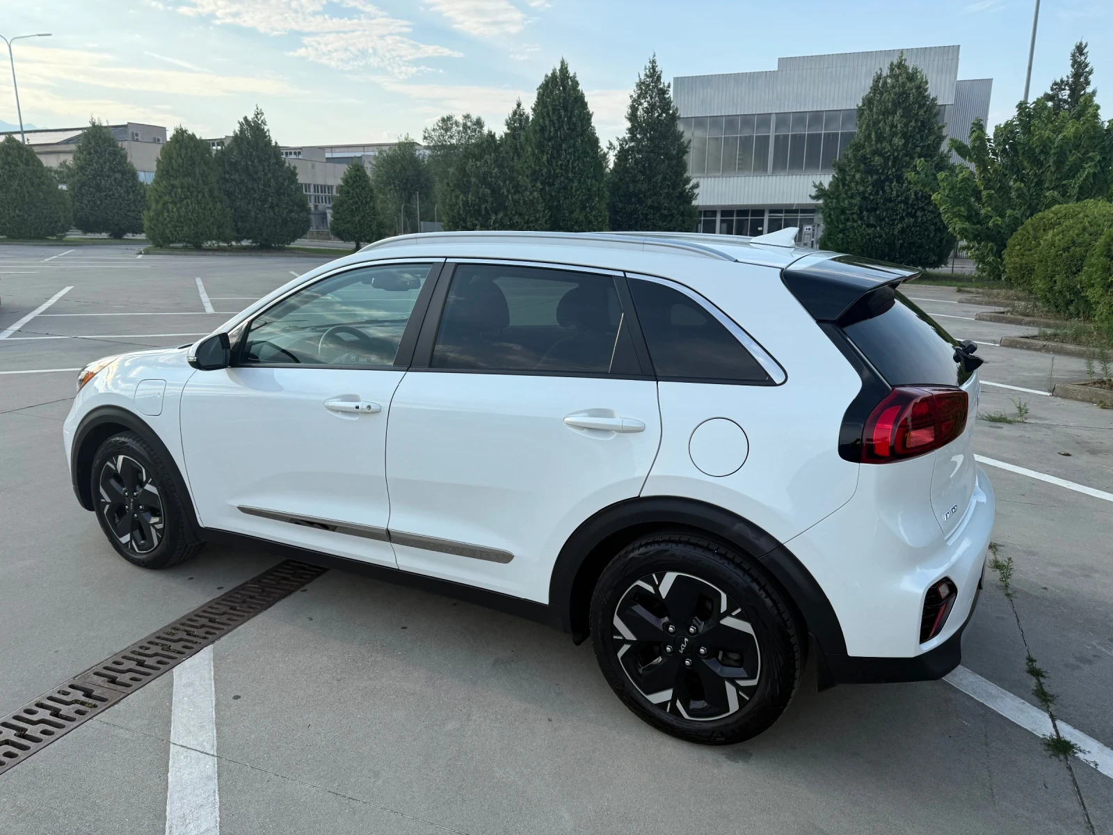 Kia Niro 1.6i Plug In Hybrid Facelift  - изображение 4