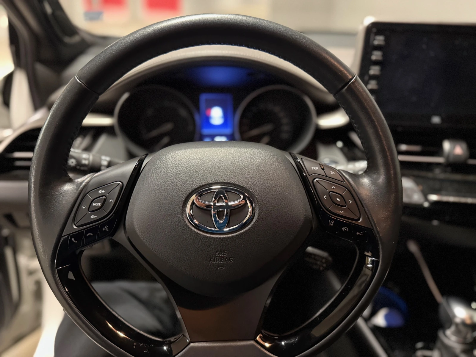 Toyota C-HR 1.8 HSD Classy, снимка 5 - Автомобили и джипове - 54006332