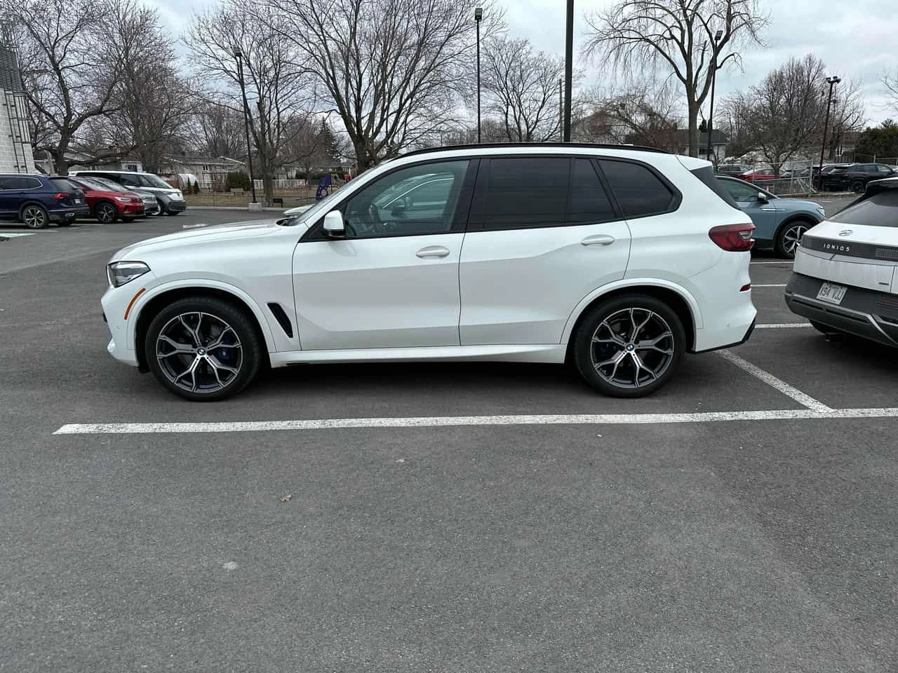 BMW X5 xDrive40i M SPORT/360 CAM/ПАНОРАМА/ПОДГРЕВИ, снимка 3 - Автомобили и джипове - 54071665