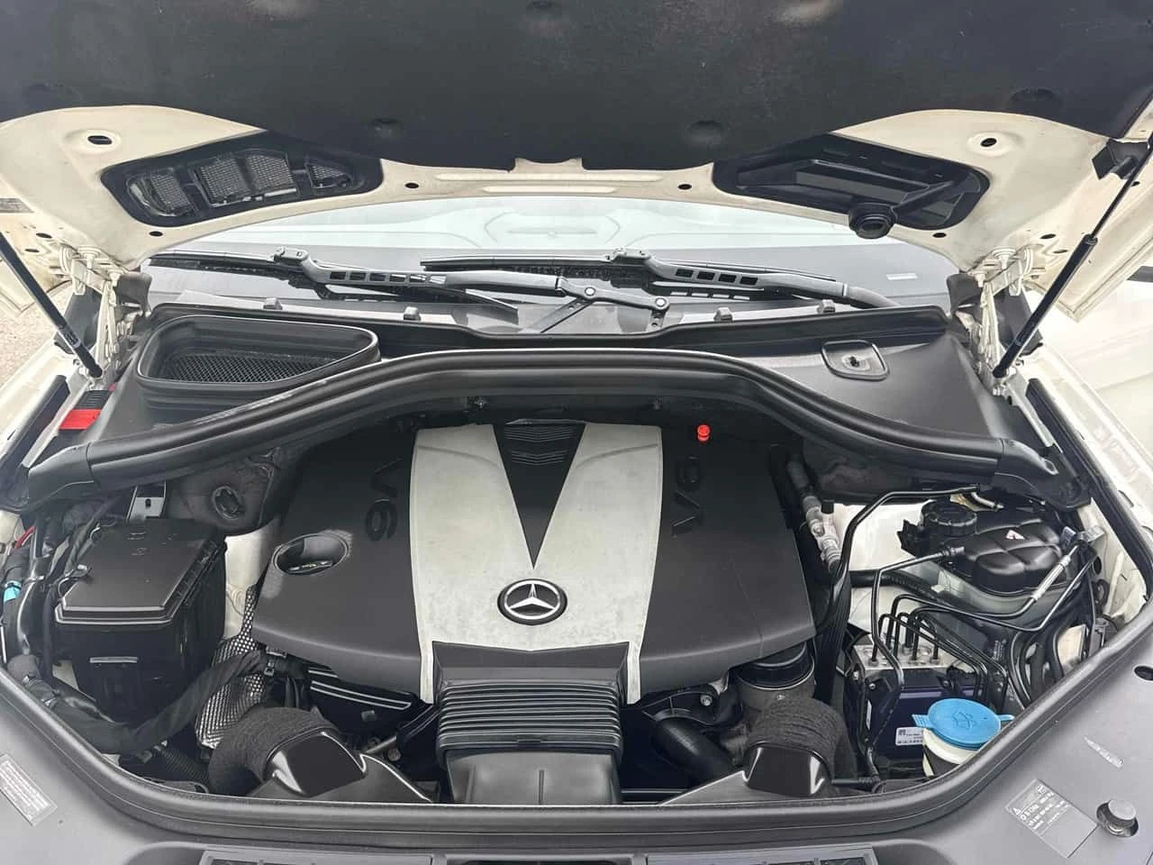 Mercedes-Benz ML 350 * BlueTEC * CARFAX * Harman Kardon * Панорама * , снимка 16 - Автомобили и джипове - 54197209