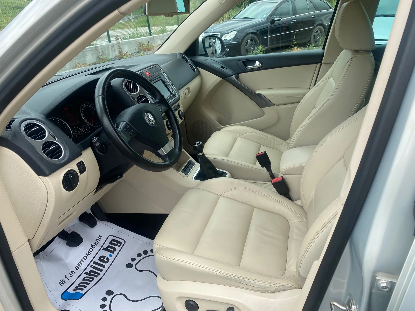VW Tiguan 2.0  185хил. Кожа, снимка 11 - Автомобили и джипове - 54645544