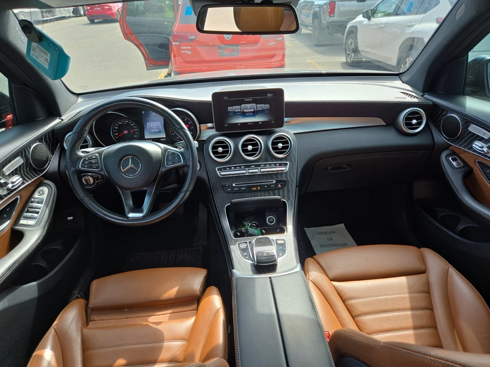 Mercedes-Benz GLC 300 AMG ПАКЕТ * 360 КАМЕРА * ПАНОРАМА * CARFAX * , снимка 6 - Автомобили и джипове - 54858106