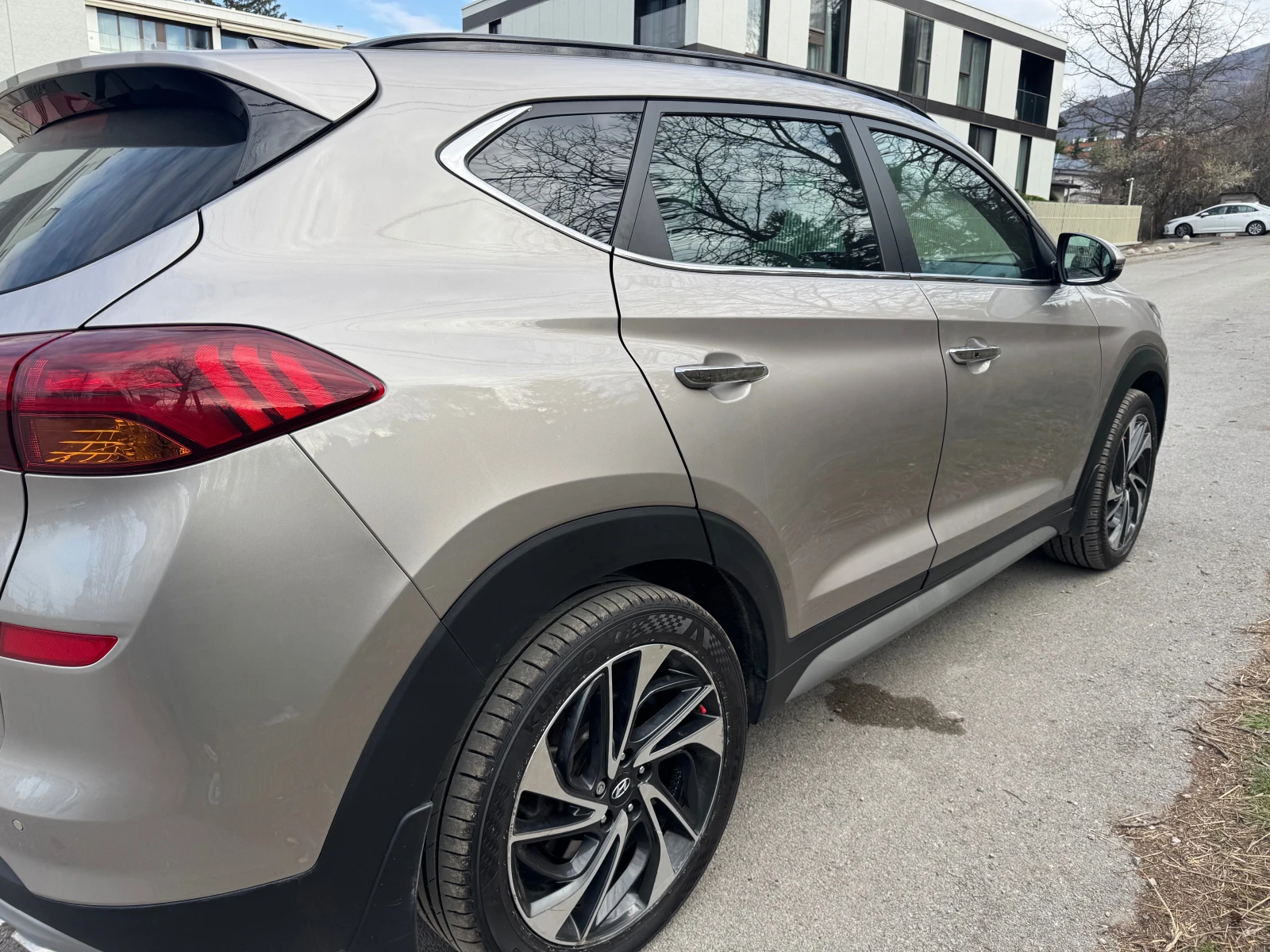 Hyundai Tucson Facelift 2.0 diesel 185hp 4x4, снимка 3 - Автомобили и джипове - 55645508