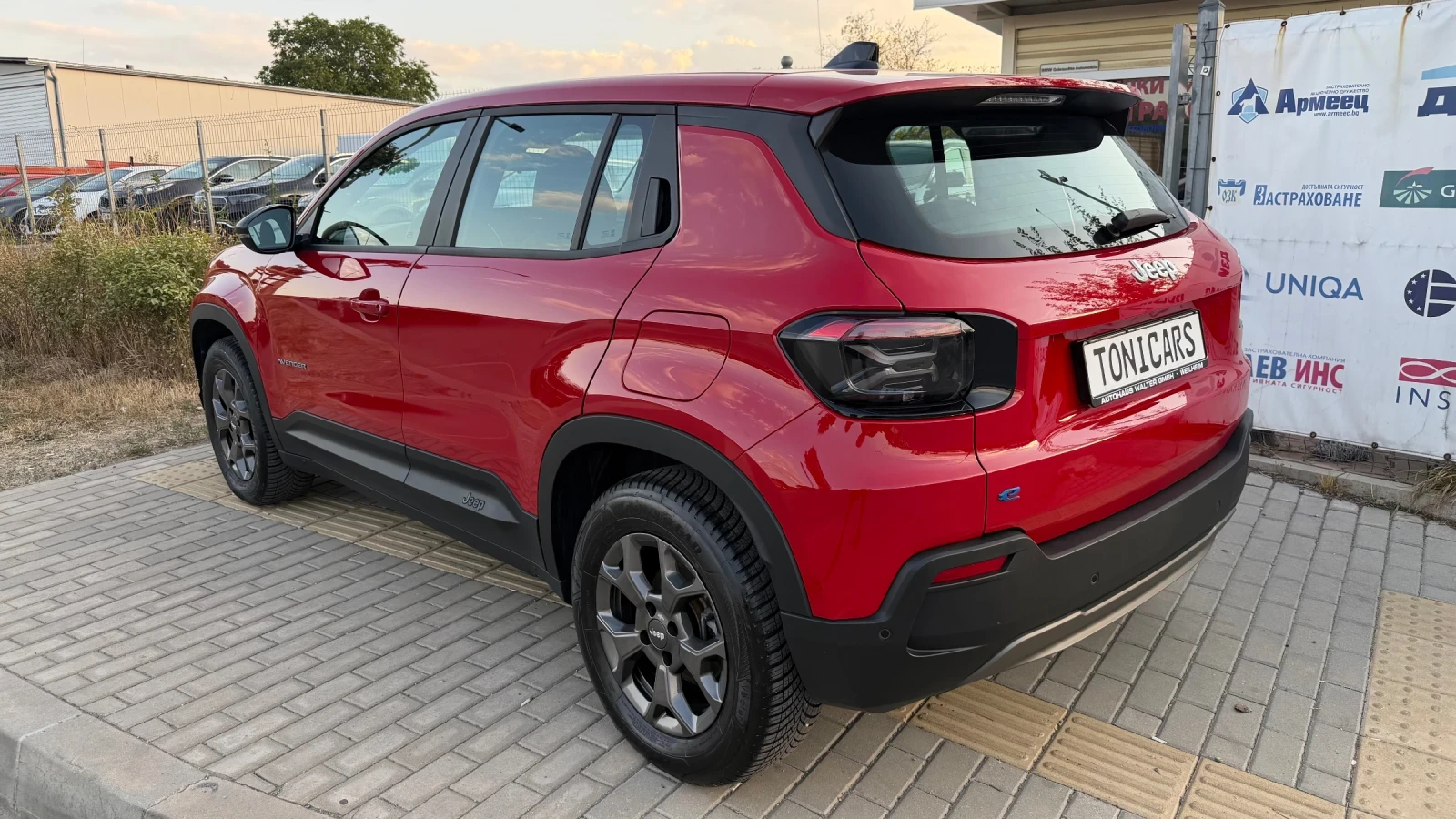 Jeep Avenger 18500km.  Rubi Red, снимка 2 - Автомобили и джипове - 56129235