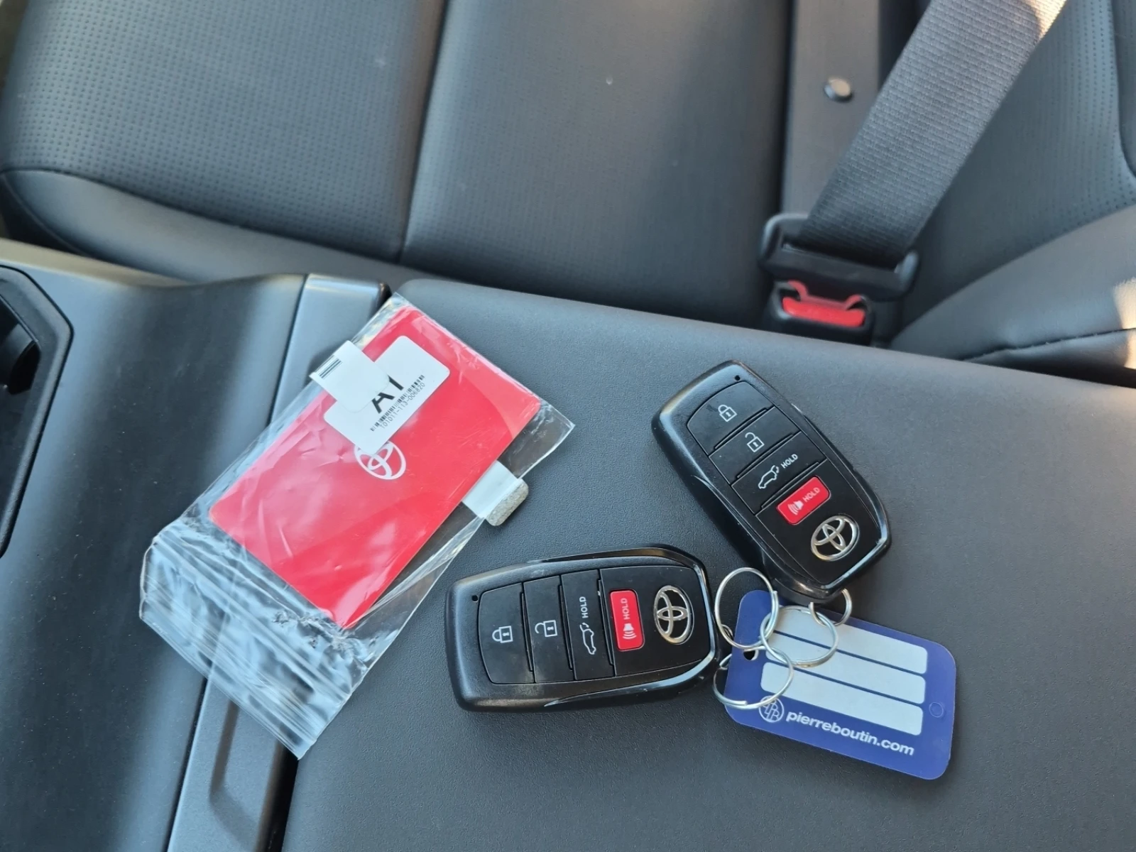 Toyota Rav4 Awd Xle Hybrid / Carfax / ������ | Mobile.bg � ����������� 8