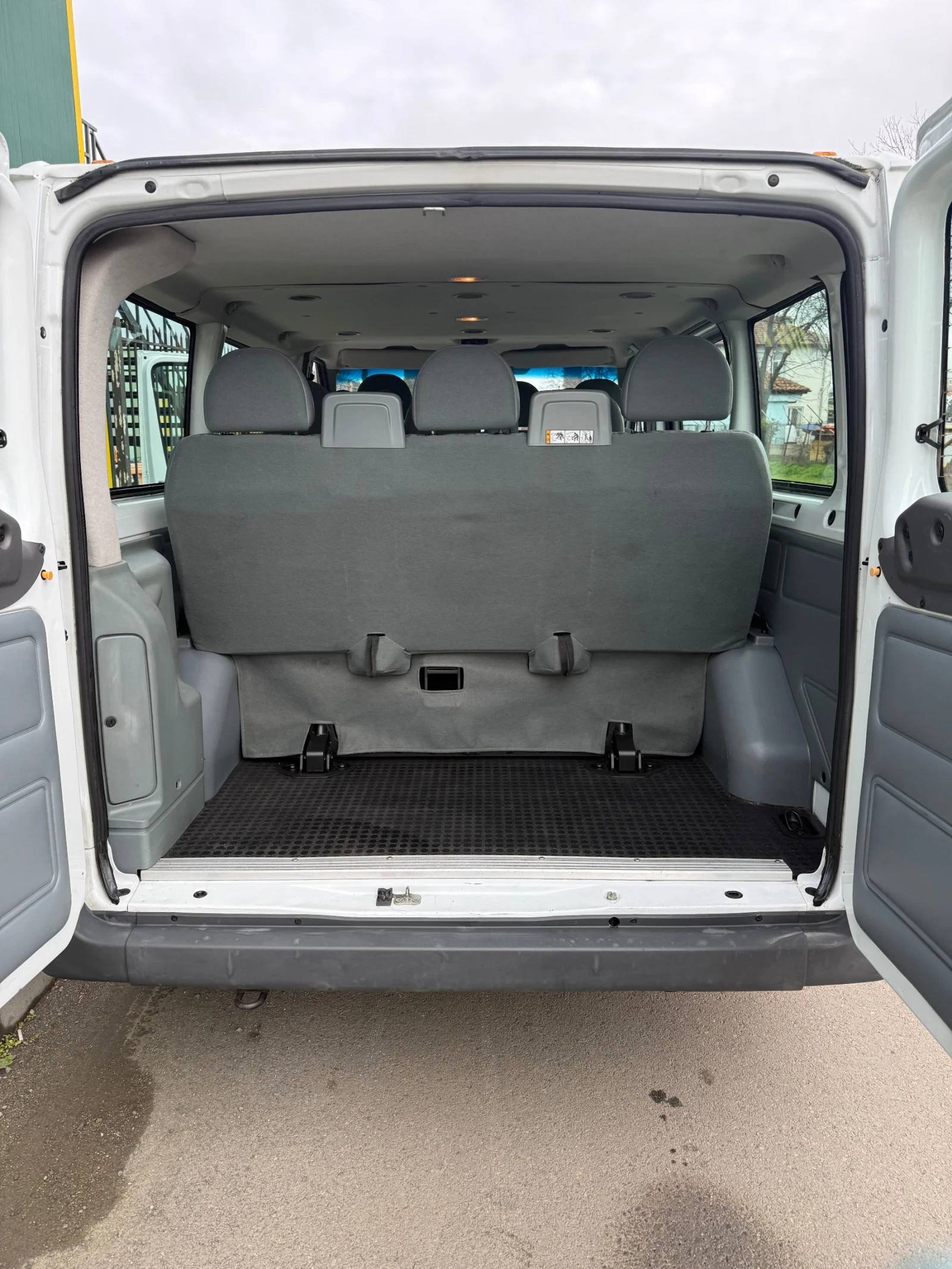 Ford Transit 2.2 - изображение 6
