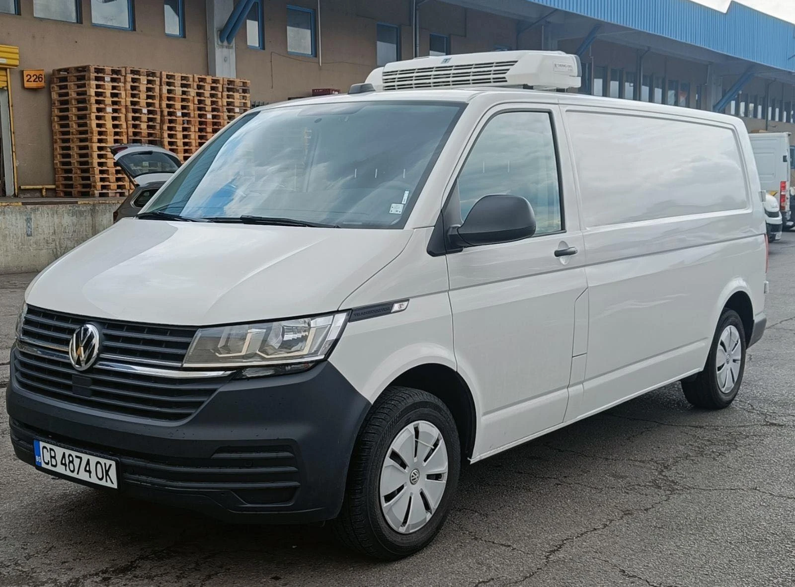VW Transporter Т6.1 Хладилен, снимка 3 - Бусове и автобуси - 54329291