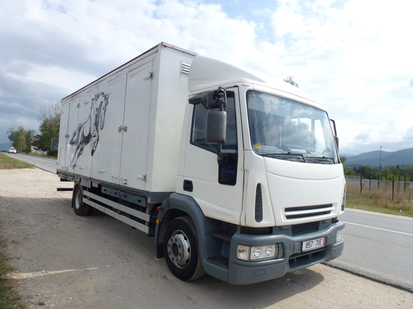 Iveco Eurocargo 120Е28 ЖИВОТНОВОЗ - изображение 2