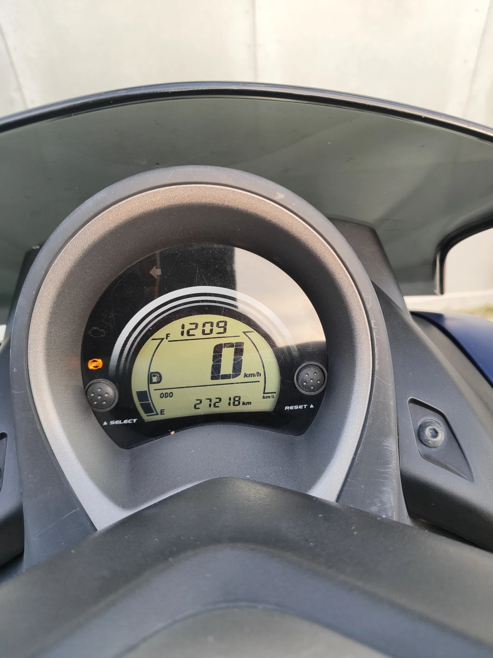 Yamaha NMAX 125i - изображение 3