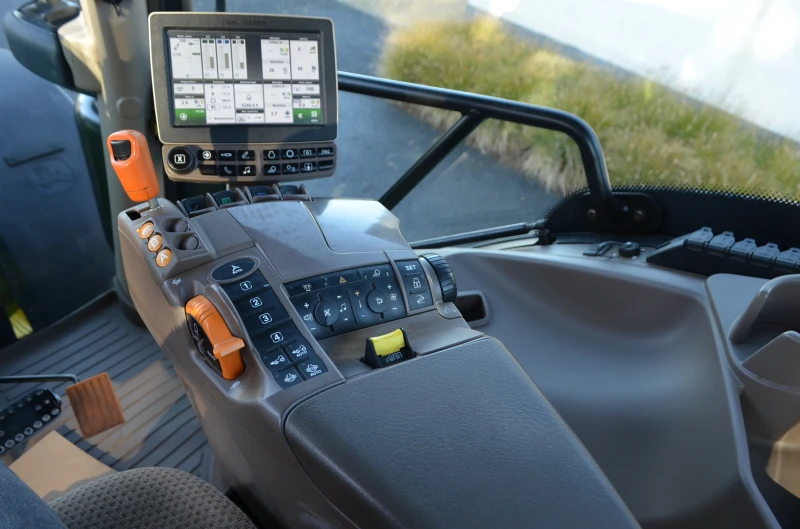 Трактор John Deere 6175R , снимка 8 - Селскостопанска техника - 52472964