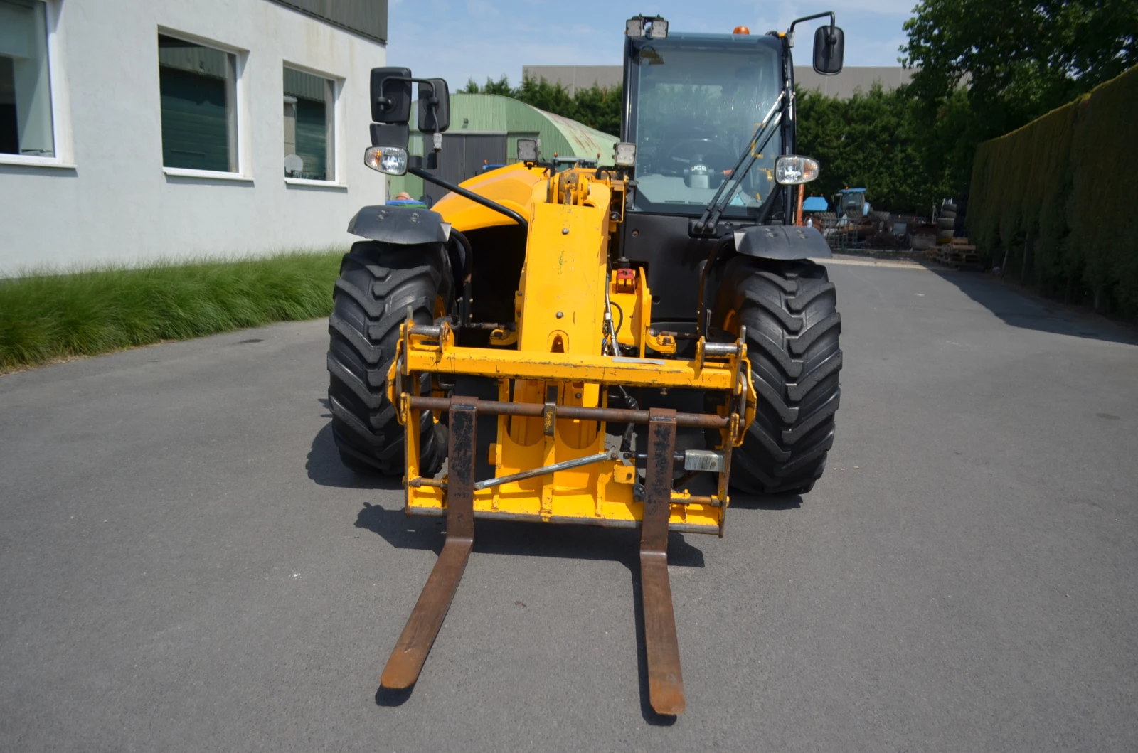 Телескопичен товарач JCB 532-70 Agri Super - изображение 5