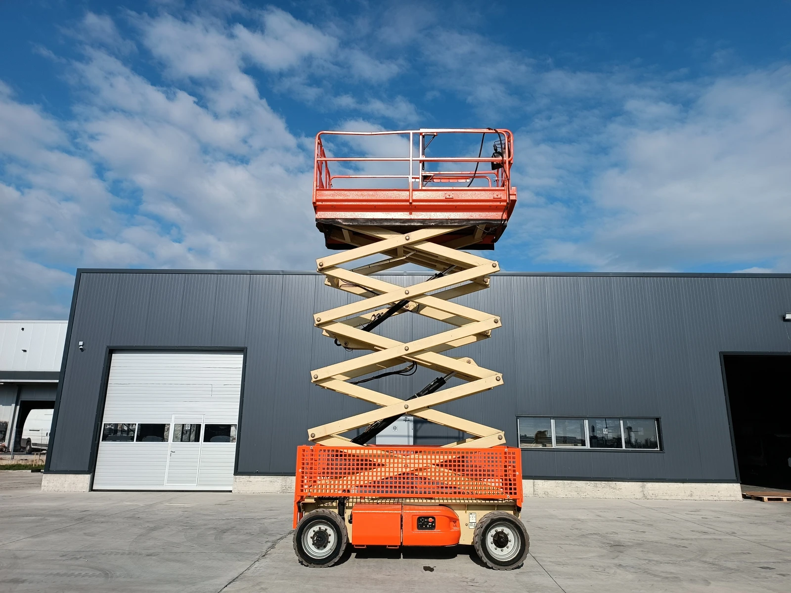  JLG 4069   | Mobile.bg   1