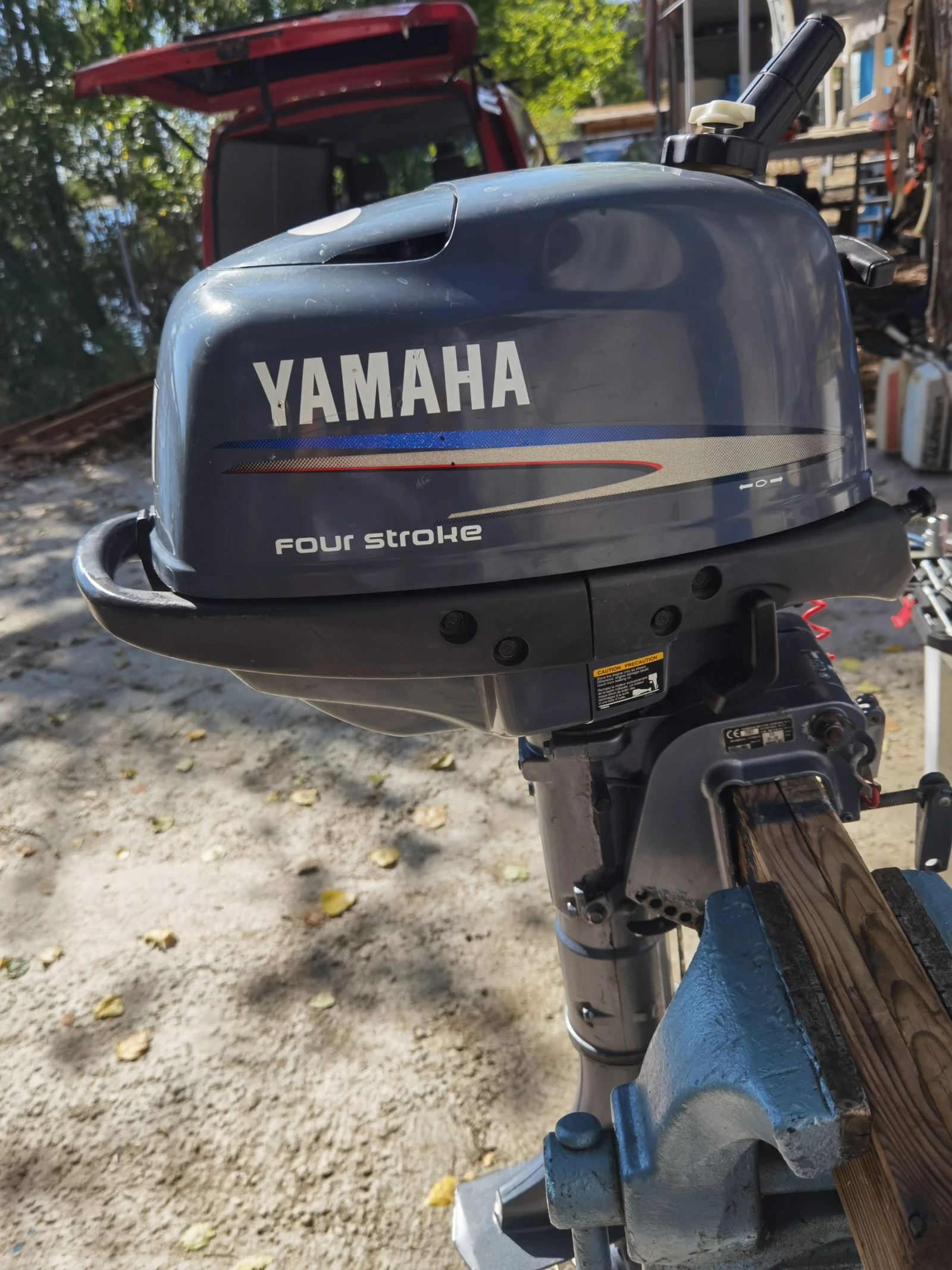 Извънбордов двигател Yamaha F4 - изображение 2
