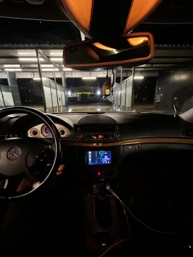 Mercedes-Benz E 320, снимка 11