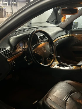 Mercedes-Benz E 320, снимка 12