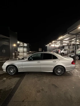 Mercedes-Benz E 320, снимка 8