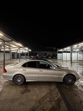 Mercedes-Benz E 320, снимка 7