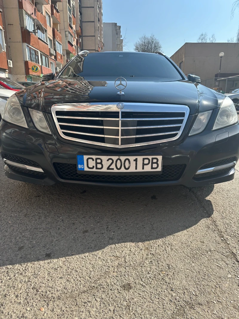 Mercedes-Benz E 220 DISTRONIC PLUS 7G AVANTGARDE, снимка 1 - Автомобили и джипове - 47202882