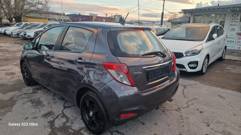 Toyota Yaris 1.3 vvt-i Камера телефон, снимка 6 - Автомобили и джипове - 48303424