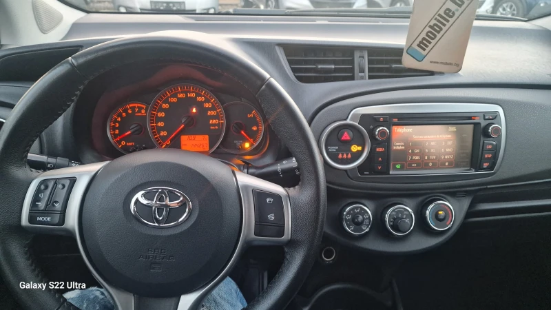 Toyota Yaris 1.3 vvt-i Камера телефон, снимка 14 - Автомобили и джипове - 48303424