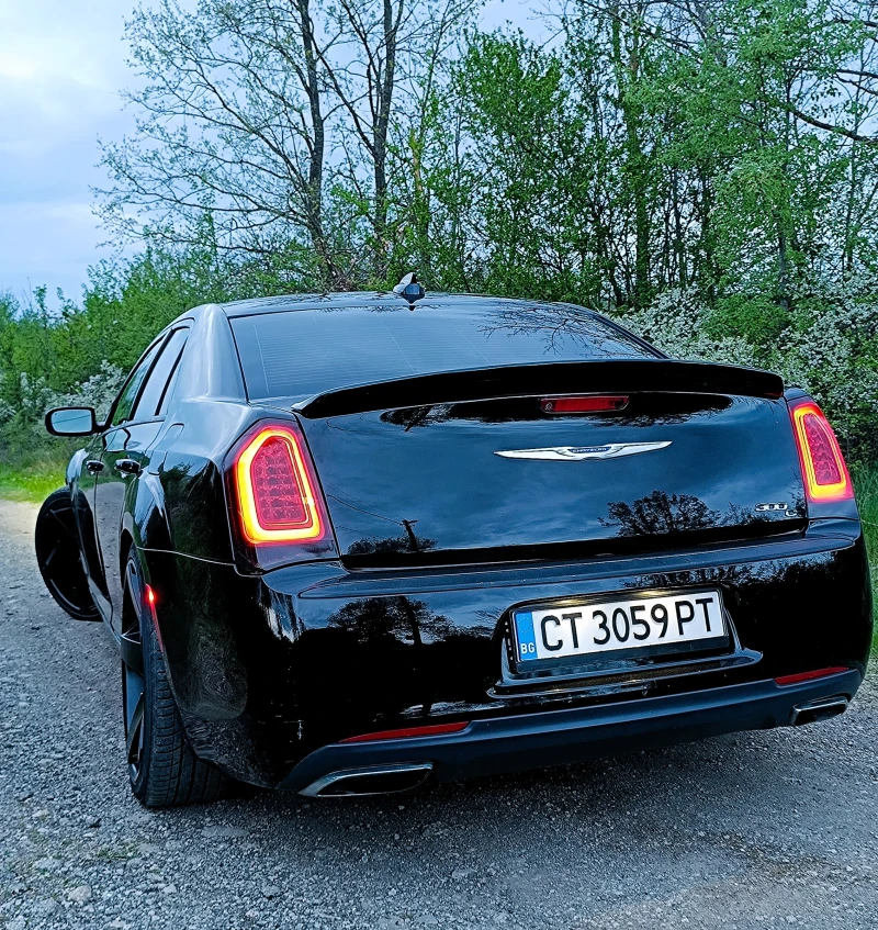 Chrysler 300c, снимка 10 - Автомобили и джипове - 48524508