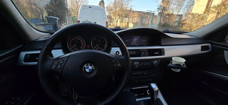 BMW 320 320D, снимка 8 - Автомобили и джипове - 49383815