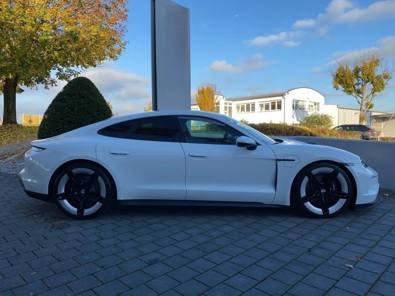 Porsche Taycan SPORTCHRONO 360 CAMERA BOSE, снимка 6 - Автомобили и джипове - 51566238
