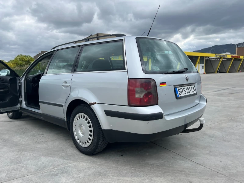VW Passat, снимка 7 - Автомобили и джипове - 52019691