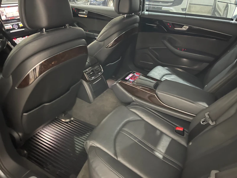 Audi A8 LONG 3.0 TFSI , снимка 10 - Автомобили и джипове - 52278356