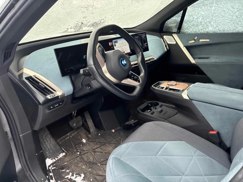 BMW iX 2022 xDrive50 * CARFAX * БЕЗ ПЪРВОНАЧАЛНА ВНОСКА, снимка 7 - Автомобили и джипове - 53090966