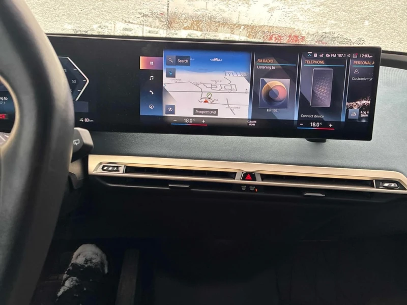 BMW iX 2022 xDrive50 * CARFAX * БЕЗ ПЪРВОНАЧАЛНА ВНОСКА, снимка 9 - Автомобили и джипове - 53090966