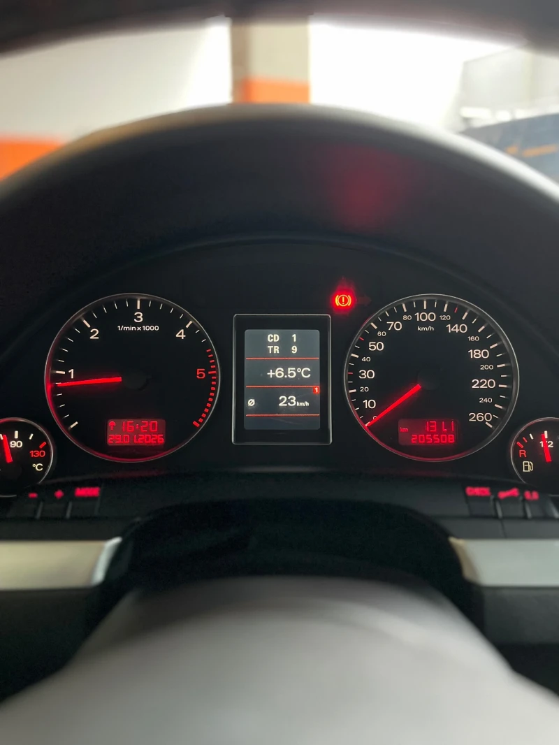 Audi A4 3.0TDI, Xenon, SLine, снимка 5 - Автомобили и джипове - 53277445