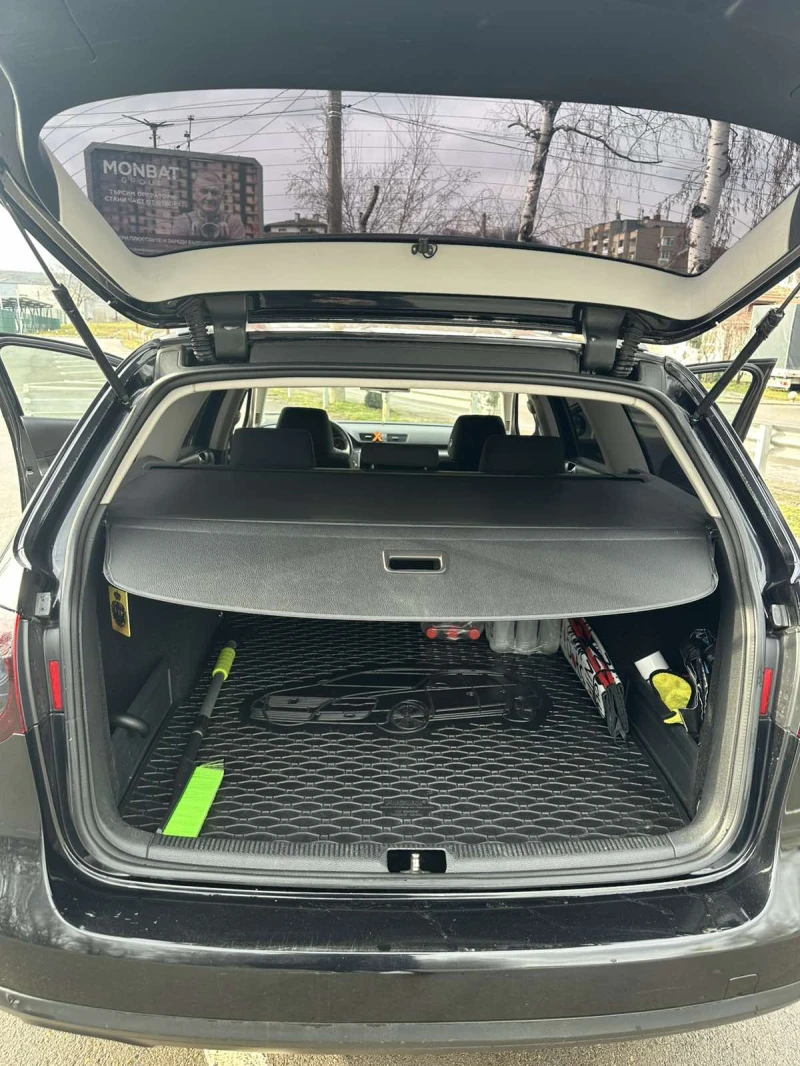 VW Passat Variant 1.9, снимка 14 - Автомобили и джипове - 53284779