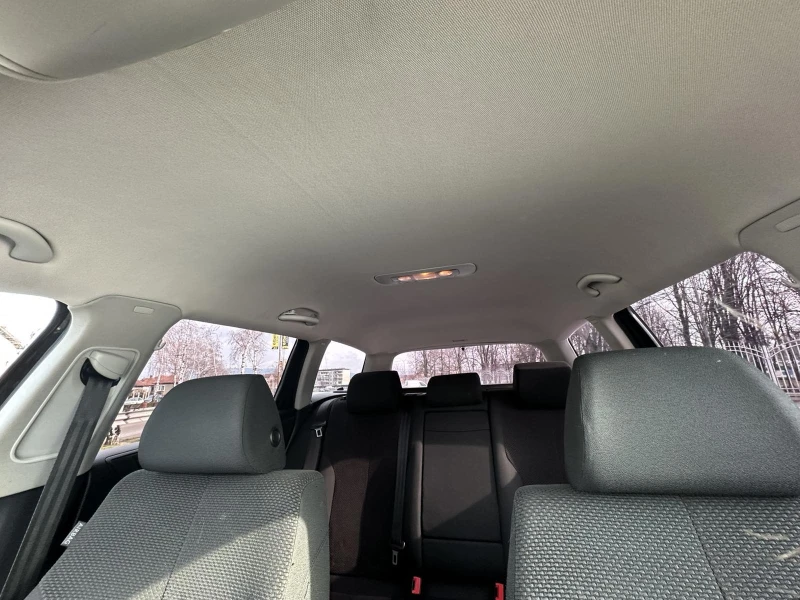 VW Passat Variant 1.9, снимка 15 - Автомобили и джипове - 53284779