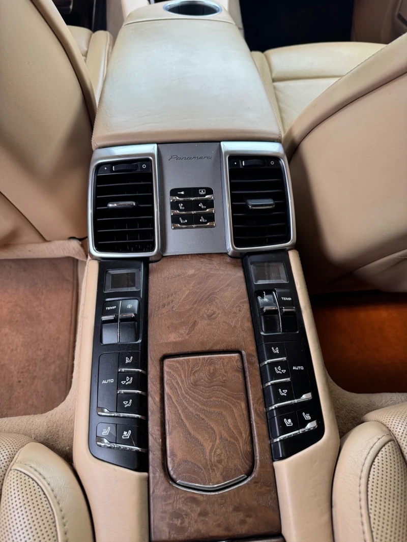 Porsche Panamera 3.0 Diesel Full Extri, снимка 11 - Автомобили и джипове - 53356066
