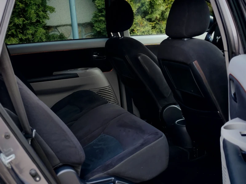 Mitsubishi Grandis 2.0DI-D(140)* FACELIFT* 6-СКОРОСТИ* НОВ ВНОС* , снимка 15 - Автомобили и джипове - 53583887