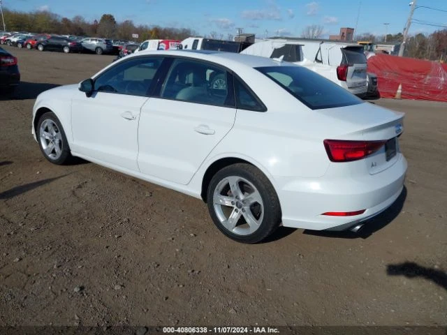 Audi A3 PREMIUM - изображение 4