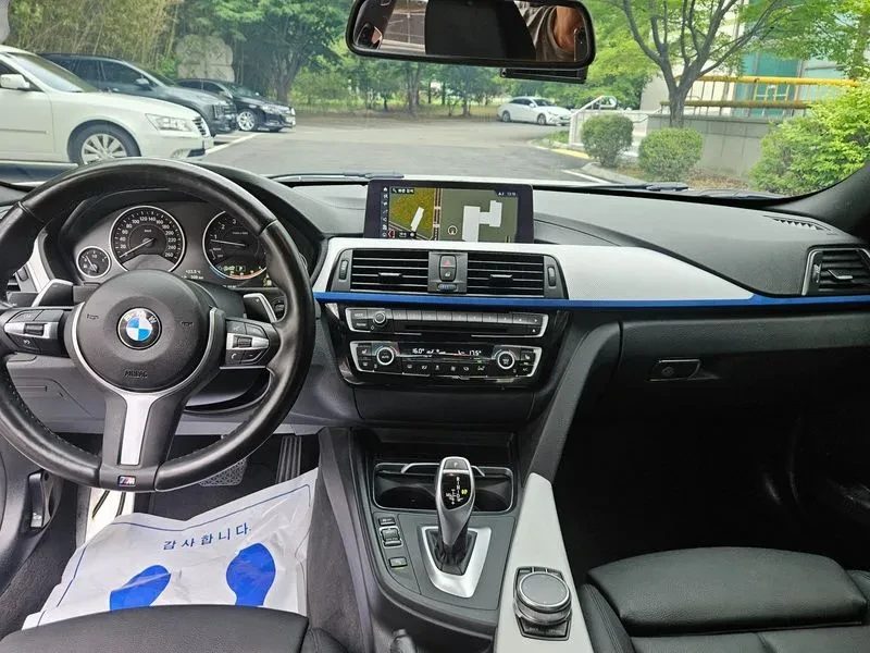 BMW 320 ///M SPORT, снимка 10 - Автомобили и джипове - 55733268