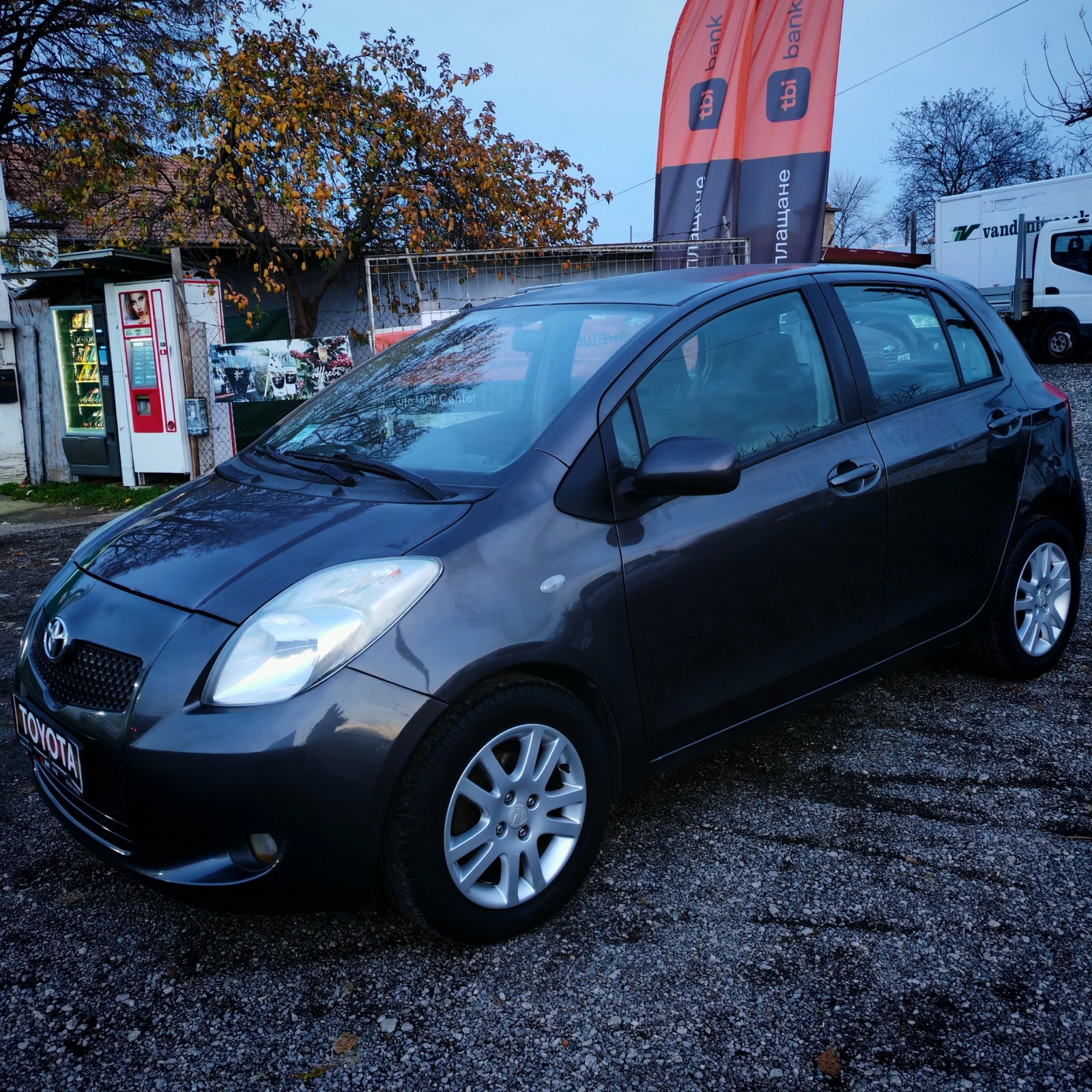 Toyota Yaris 1.3vvti ВЕРИГА, МУЛТИМЕДИЯ, снимка 1