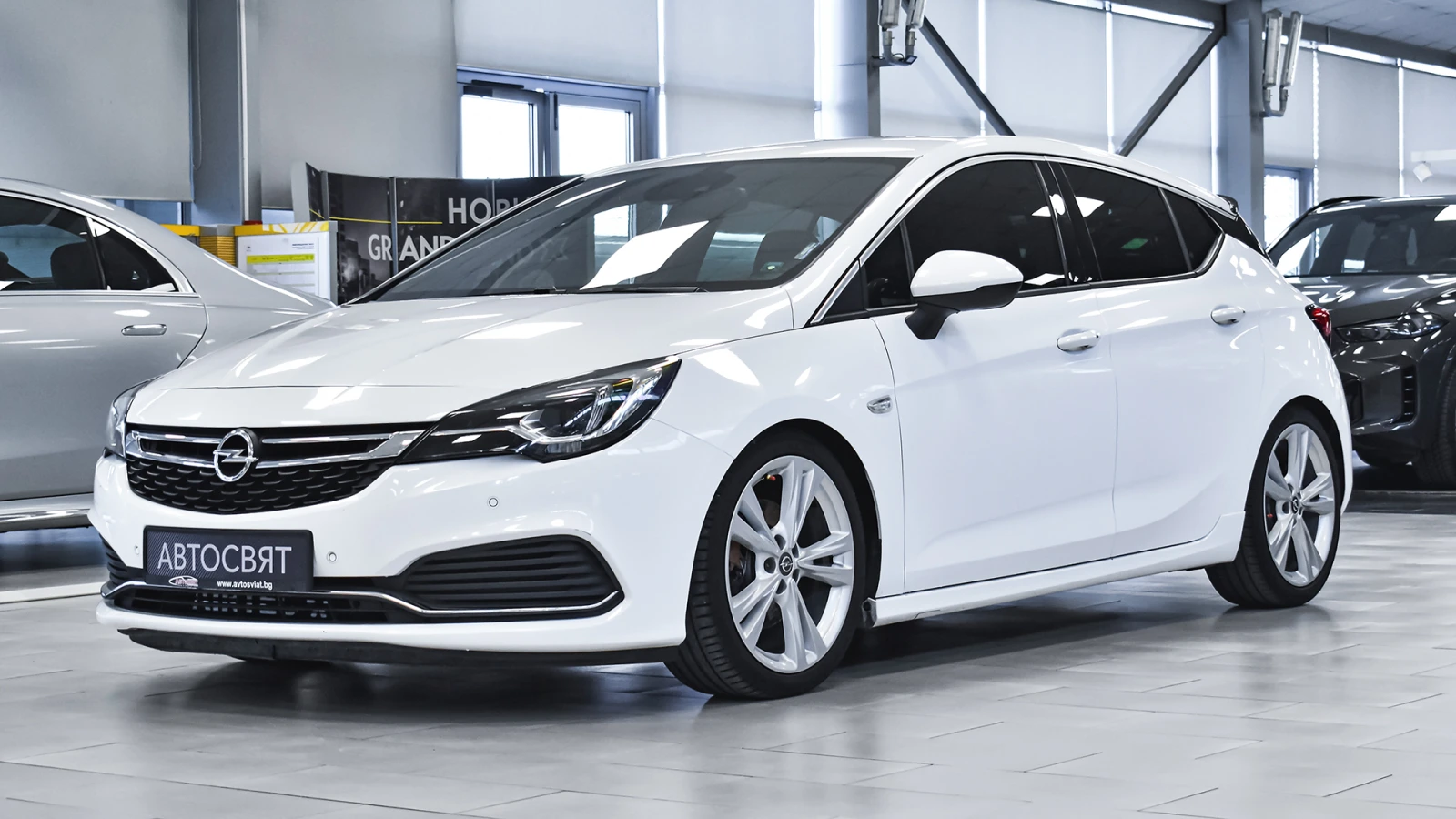 Opel Astra 1.6 Turbo OPC Line - изображение 4