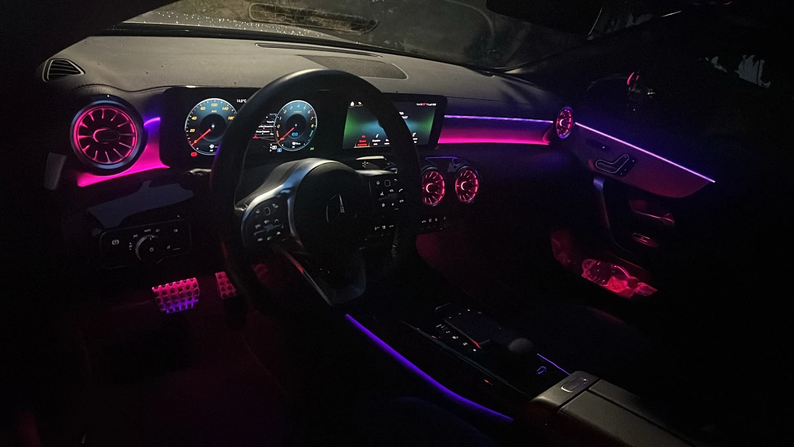 Mercedes-Benz CLA 250 e/AMG Line-plug in hybrid/218p.s-FULL EXTRAS | Mobile.bg   13