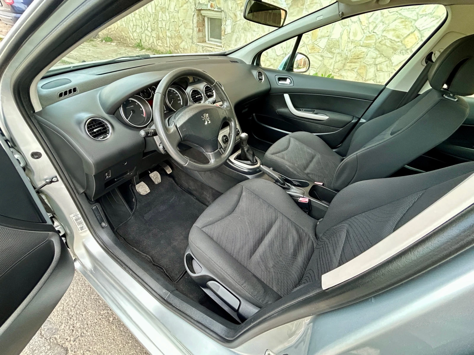 Peugeot 308 1.6i-120к.с. - изображение 10