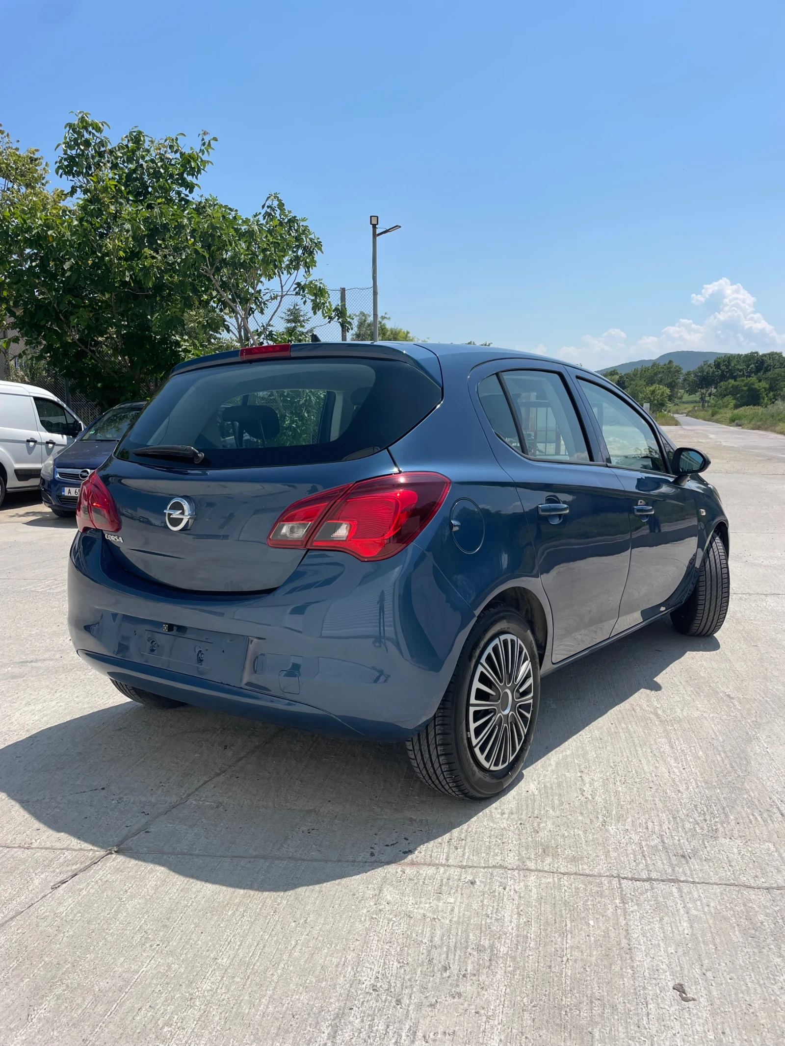 Opel Corsa 1.4i-90к.с. - изображение 4