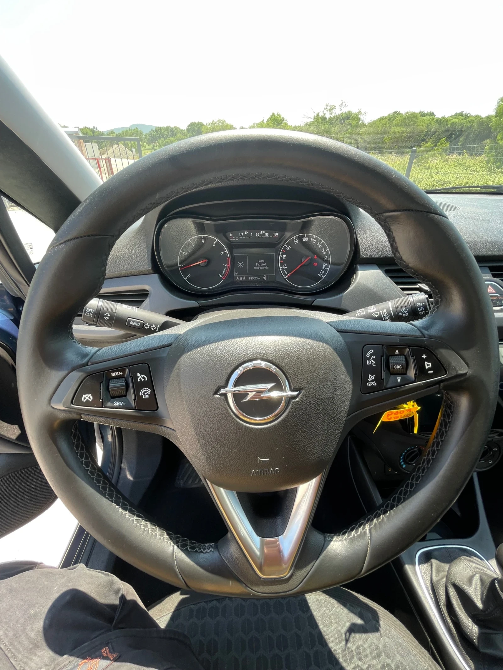 Opel Corsa 1.4i-90к.с. - изображение 7