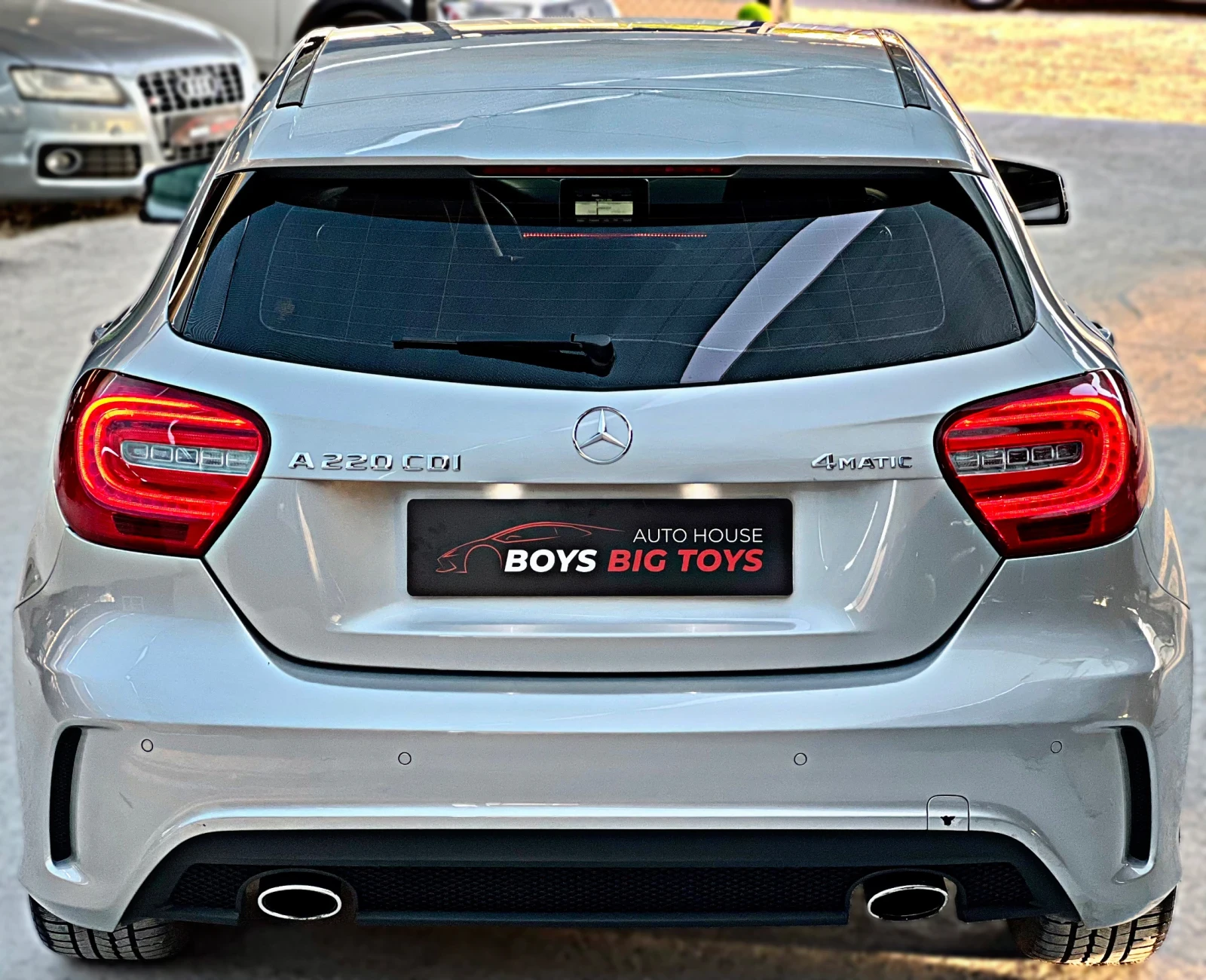 Mercedes-Benz A 220 4Matic* AMG-optic* 4x4* Автоматик* FullLED* 4-Врат - изображение 6