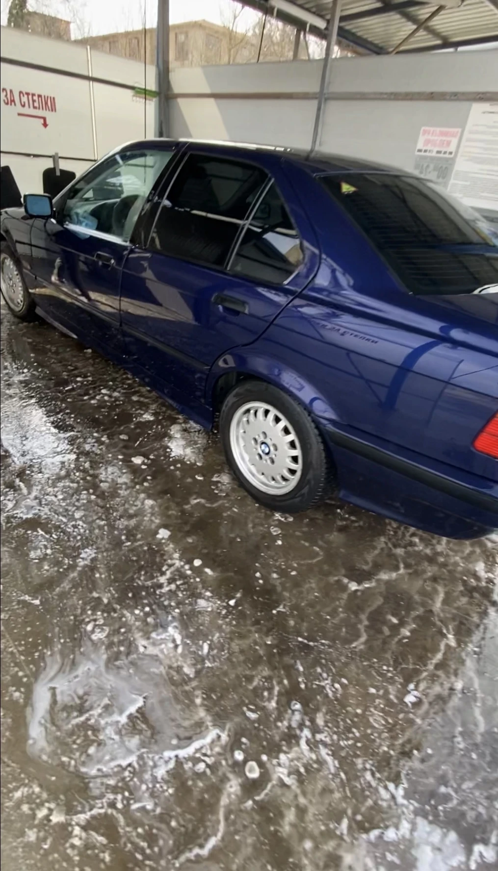 BMW 318  - изображение 4