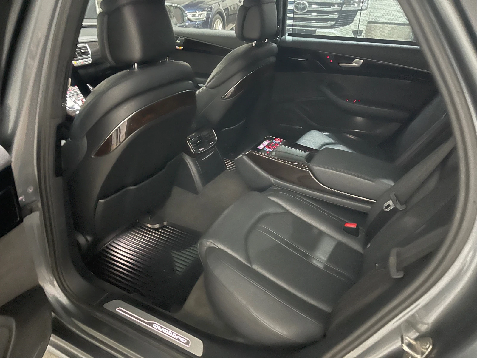 Audi A8 LONG 3.0 TFSI  - изображение 8