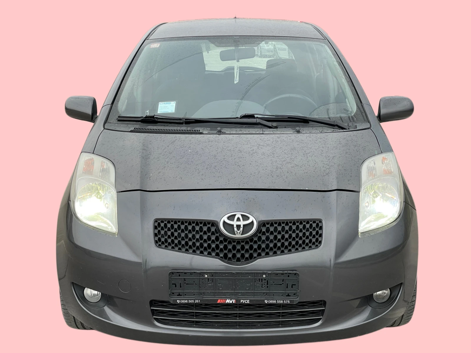 Toyota Yaris 1.3i с ВЕРИГА, МУЛТИМЕДИЯ, КСЕНОН