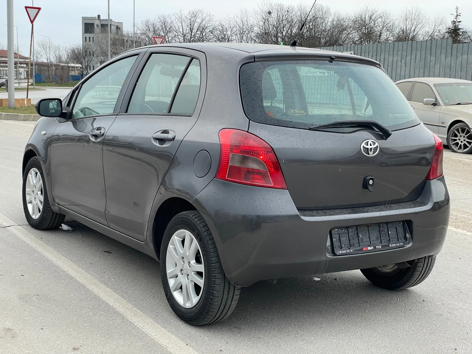 Toyota Yaris 1.3i ������, ����������, ������ | Mobile.bg � ����������� 4