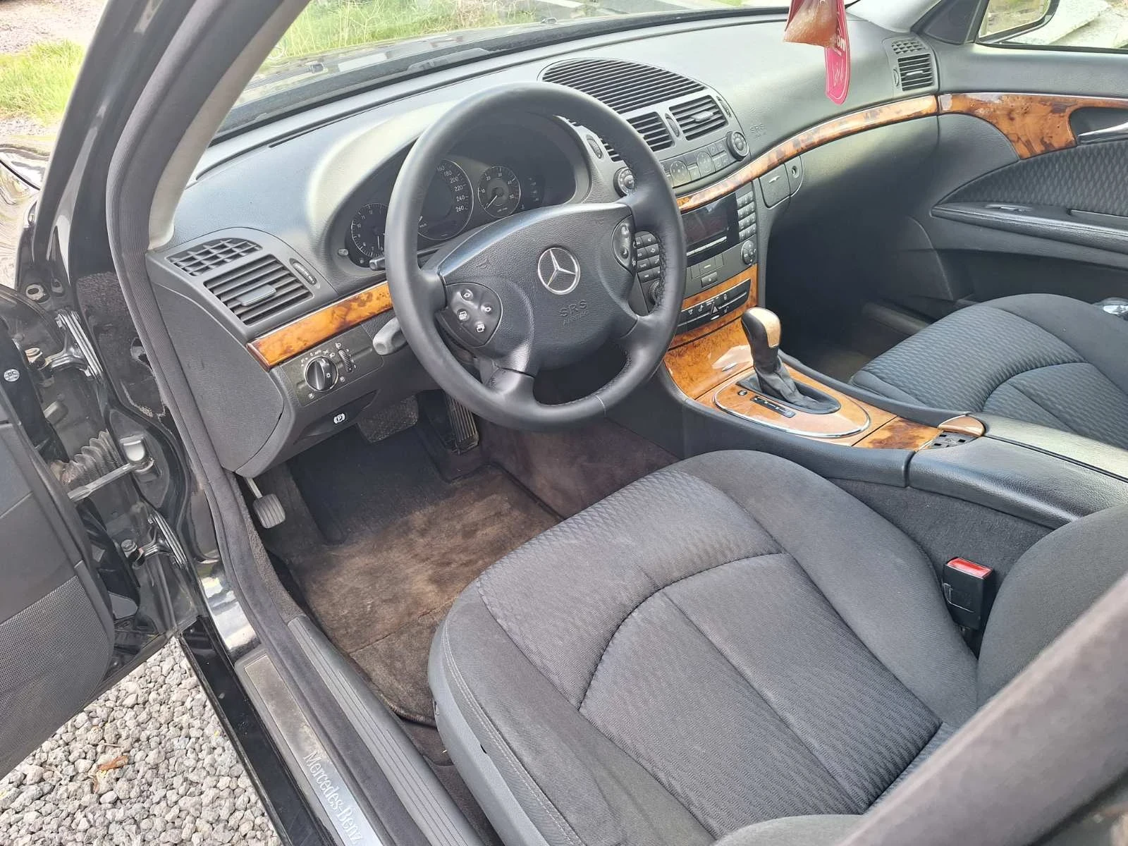 Mercedes-Benz E 220  - изображение 8